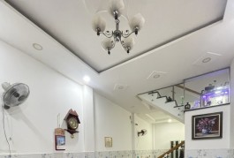 CUỐI NGUYỄN SƠN, KẾ LÊ THÚC HOẠCH - BÌNH LONG, XE HƠI THÔNG, 4x16M, 2 LẦU KIÊN CỐ, CHỈ 6.X TỶ